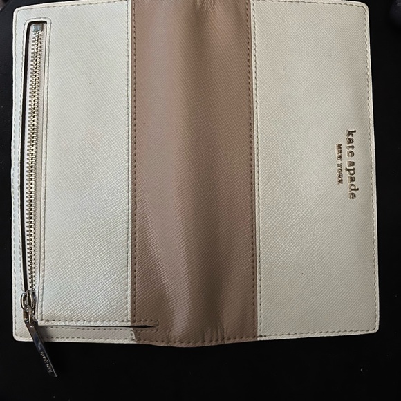 Kate Spade Wallet - Picture 2 of 3